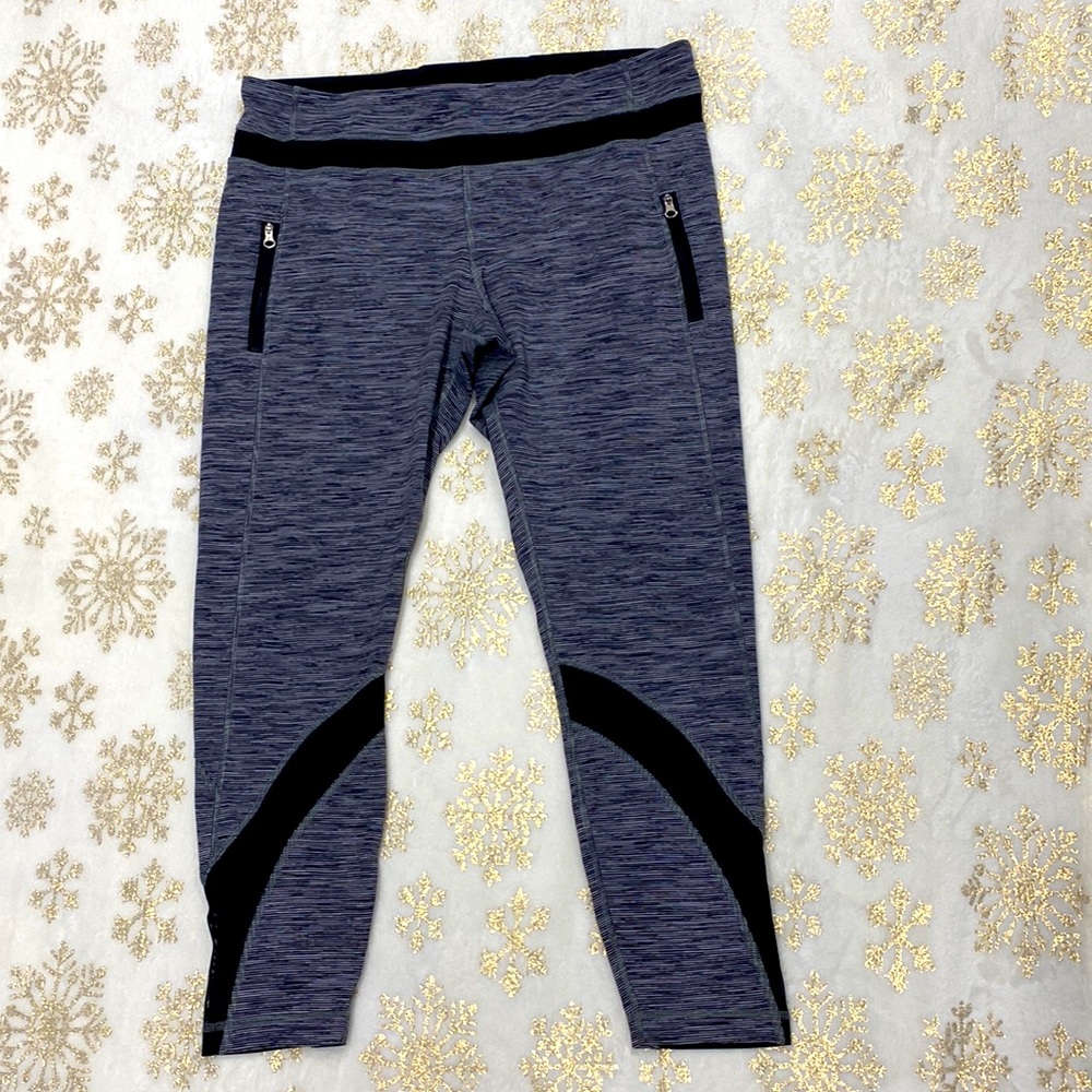 Lululemon Zipper Pockets Cropped Tights Leggings with Cute Mesh Design Size 12 !